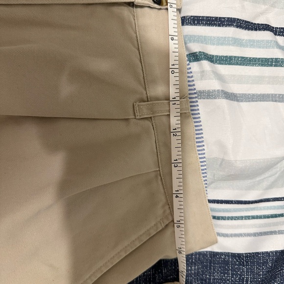 ☀️3 for $20! Women’s Tommy Hilfiger shorts. - Picture 3 of 3